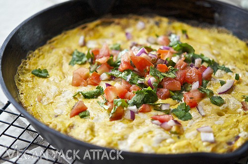 A delicious Mexican Tofu Frittata for any brunch! Filled with fajita veggies and vegan cheese. Yum!