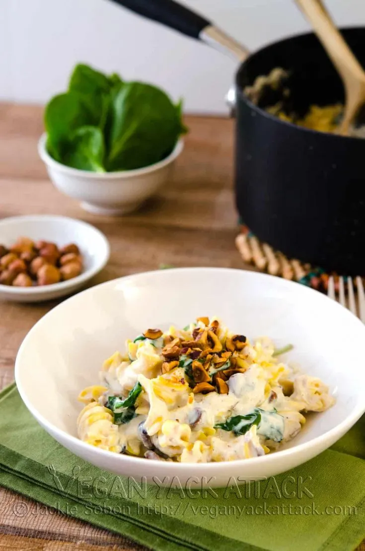 A low-fat, creamy garlic sauce over quinoa pasta, dotted with toasted hazelnuts. This delicious entree is impressive AND delicious!
