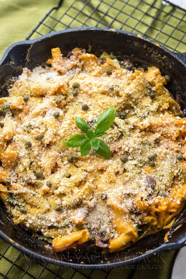 Baked Mediterranean Mac and Cheese