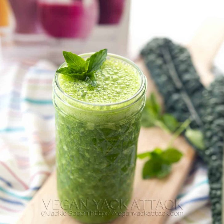Image of Green Mojito Smoothie in a small mason jar, with mint garnish