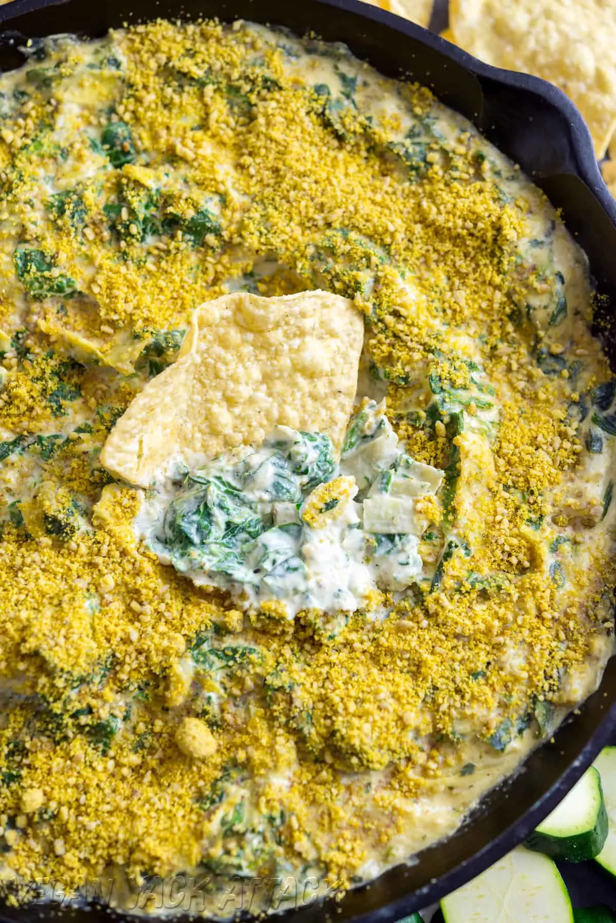 Rich and creamy Spinach Artichoke Dip from Minimalist Baker! Quick and easy recipe, too. #vegan #glutenfree