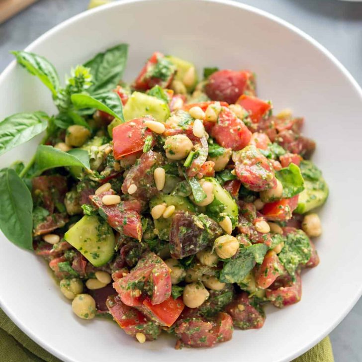 Oil-free Pesto Tomato Chickpea Salad - A great way to use Summer produce! #vegan #glutenfree