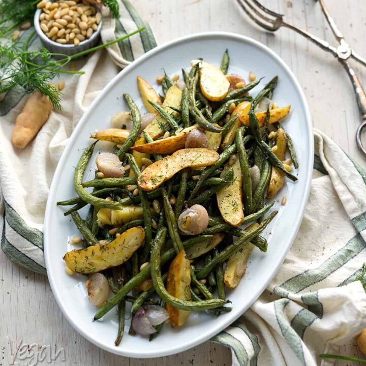 This recipe for Dill-Roasted Green Beans & Potatoes is a low-key hit at the dinner table - unassuming but incredibly delicious! (not to mention easy) #Vegan #soyfree #glutenfree