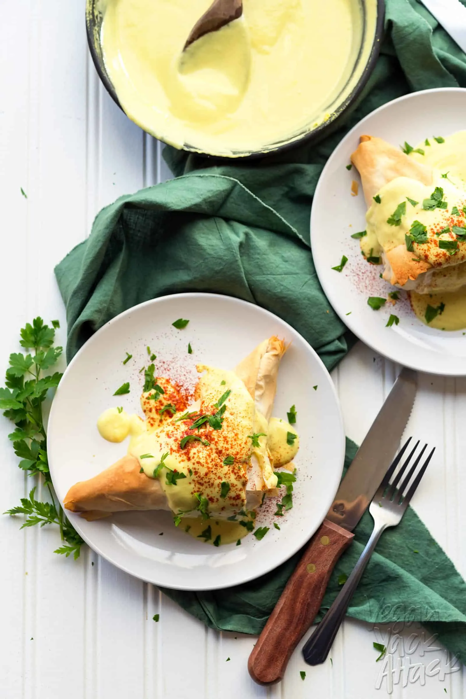 Need a fun brunch recipe? These Tofu Benedict Fillo Pockets are equal parts fancy and delicious! With an easy #vegan Hollandaise sauce. #dairyfree #eggfree
