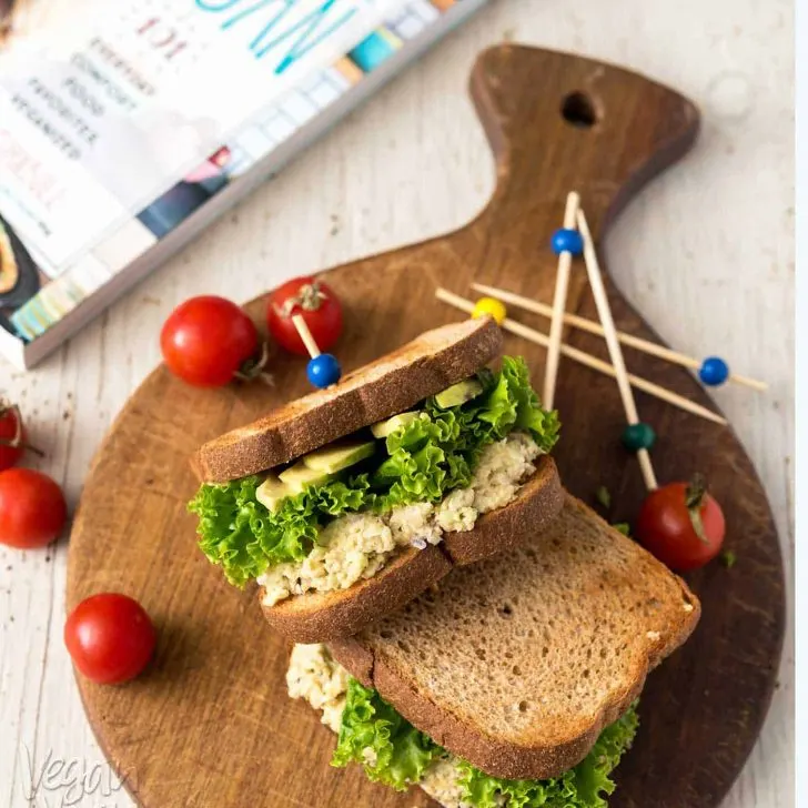 This Chickpea Salad Sandwich from Sam Turnbull's Fuss-Free Vegan cookbook is exactly that - fuss-free! It makes for an easy and delicious lunch. #vegan #glutenfreeoption #lunch #backtoschool