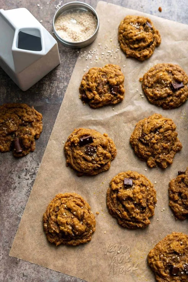 What better way to cheer up your family and friends than with fresh, vegan, Soft-Batch Chocolate Chip Cookies? Make sure to snag a few for yourself before handing them out! ;) #vegan #cookies